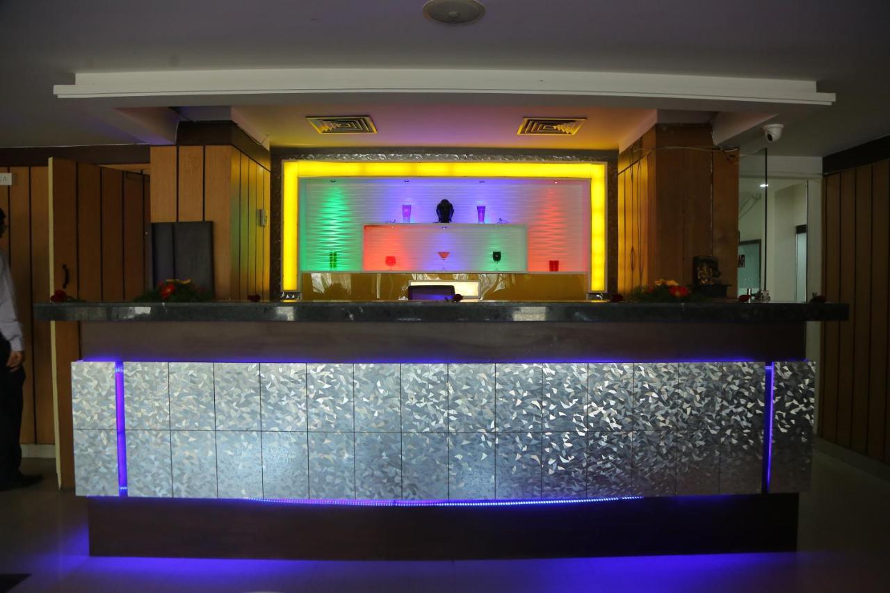 N7 Elite Restaurant & Bar Sangareddy Exteriör bild